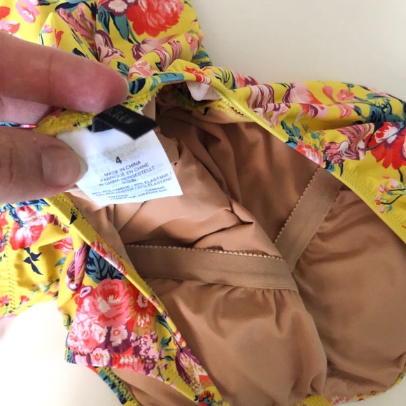 Swimsuit - Picture 3 of 5